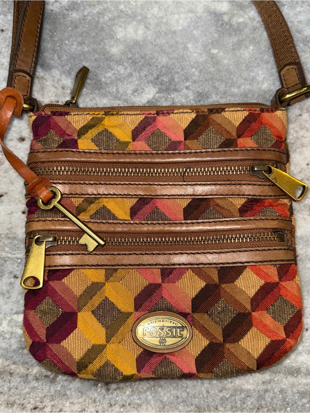 Fossil Crossbody Bag Purse Cow Hide Leather Trim Colorful Boho Logo‎ 2012 SL3908